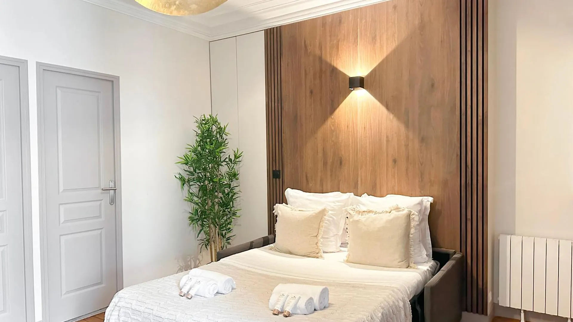 Unique Flat Near Louvre & Palais Royal Apartment Paris