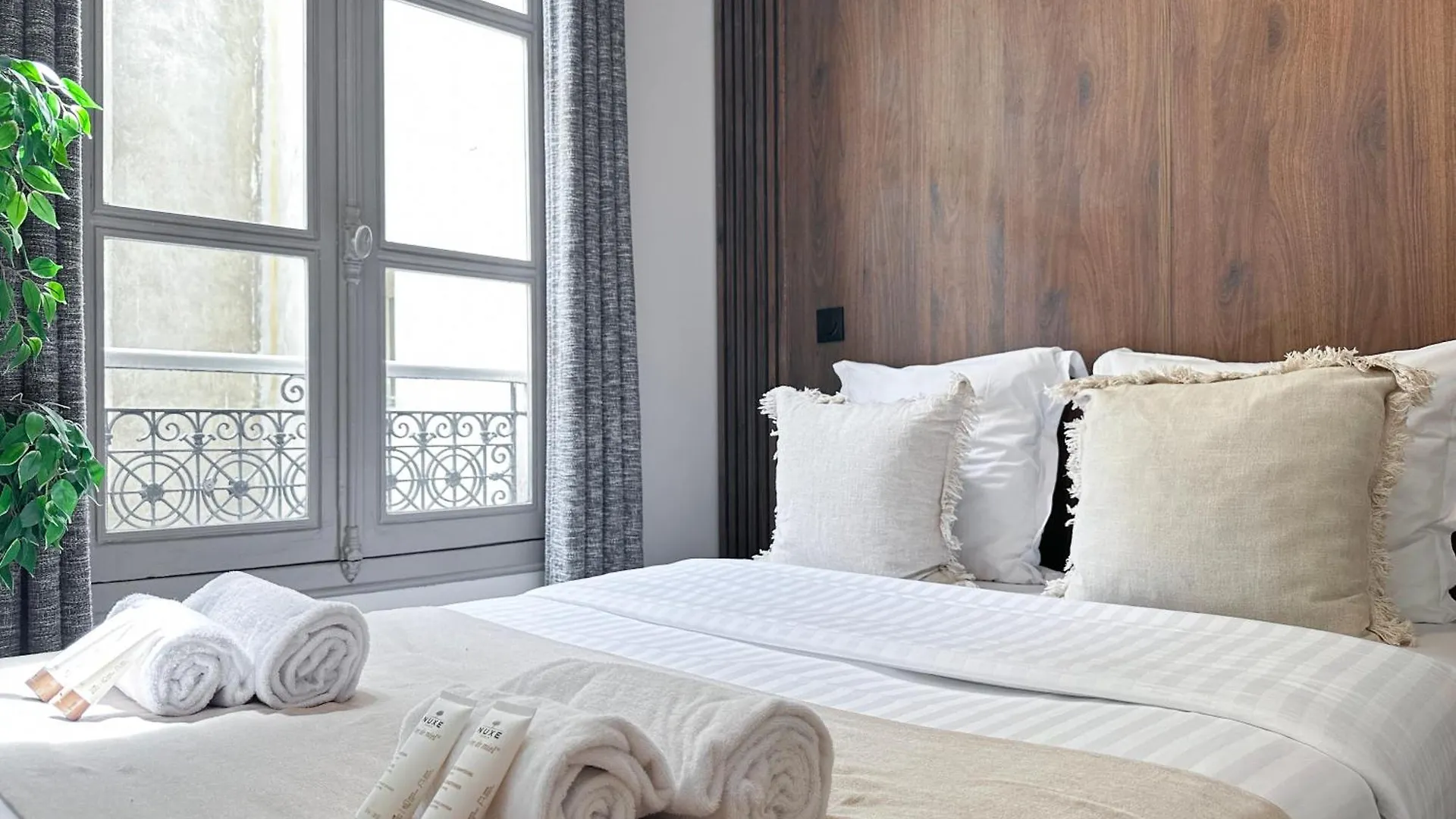 Louvre - Cosy apartment - 1631 Paris France