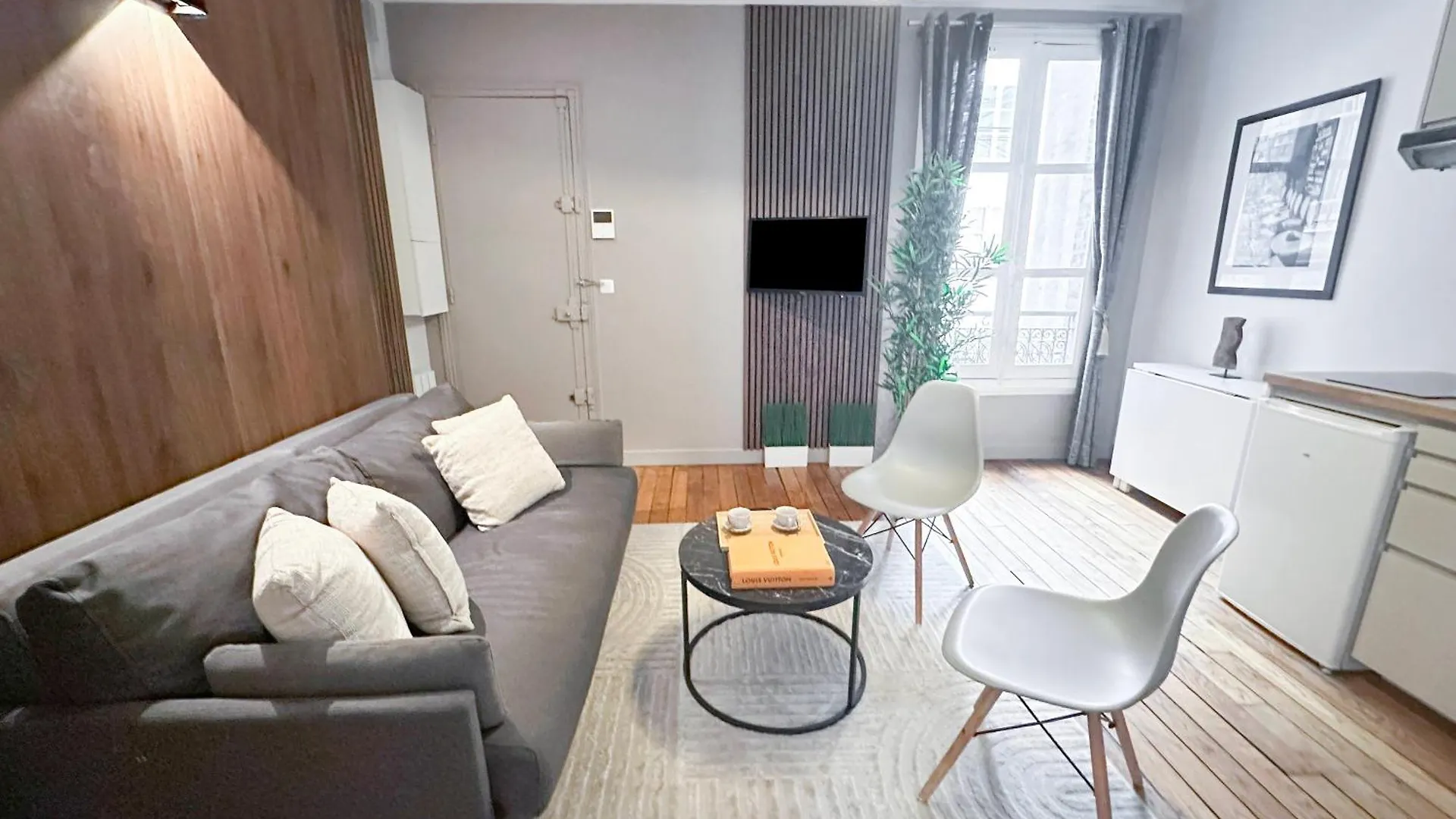 Louvre - Cosy apartment - 1631 Paris