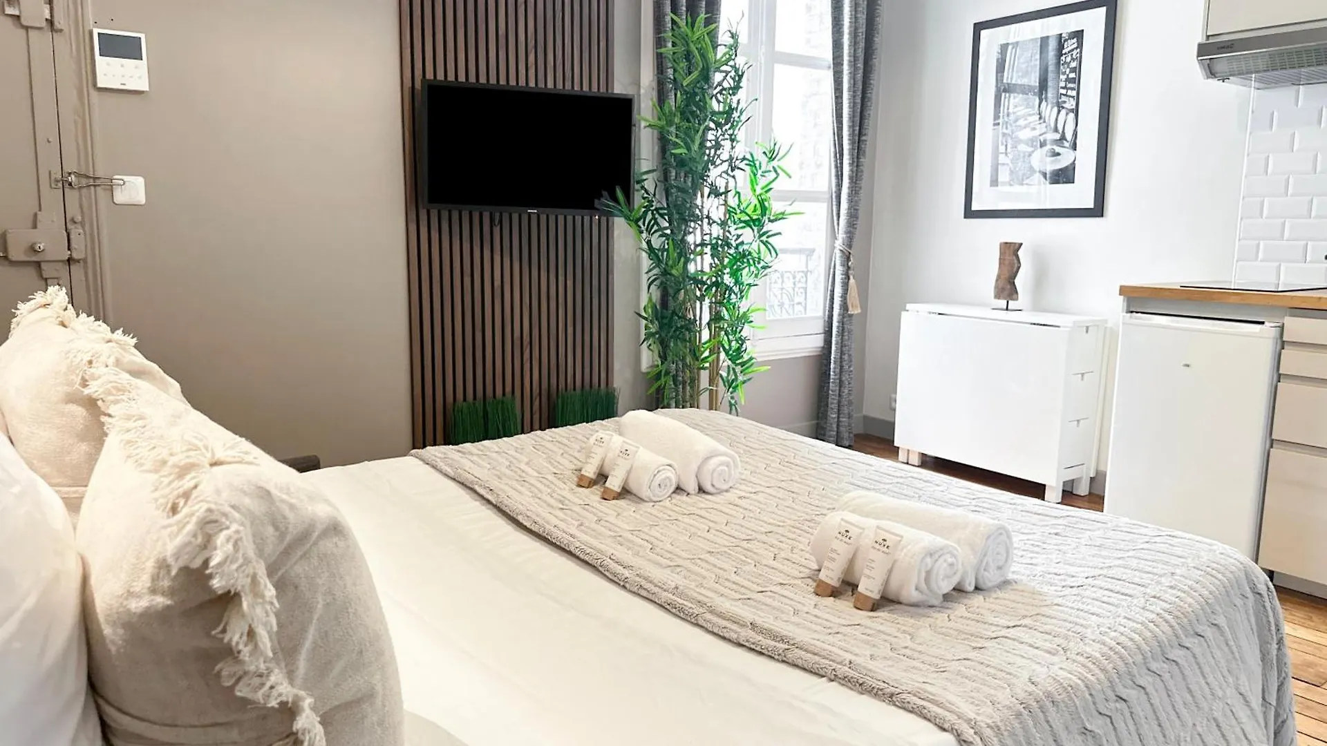 Unique Flat Near Louvre & Palais Royal Apartment Paris 0*,  France